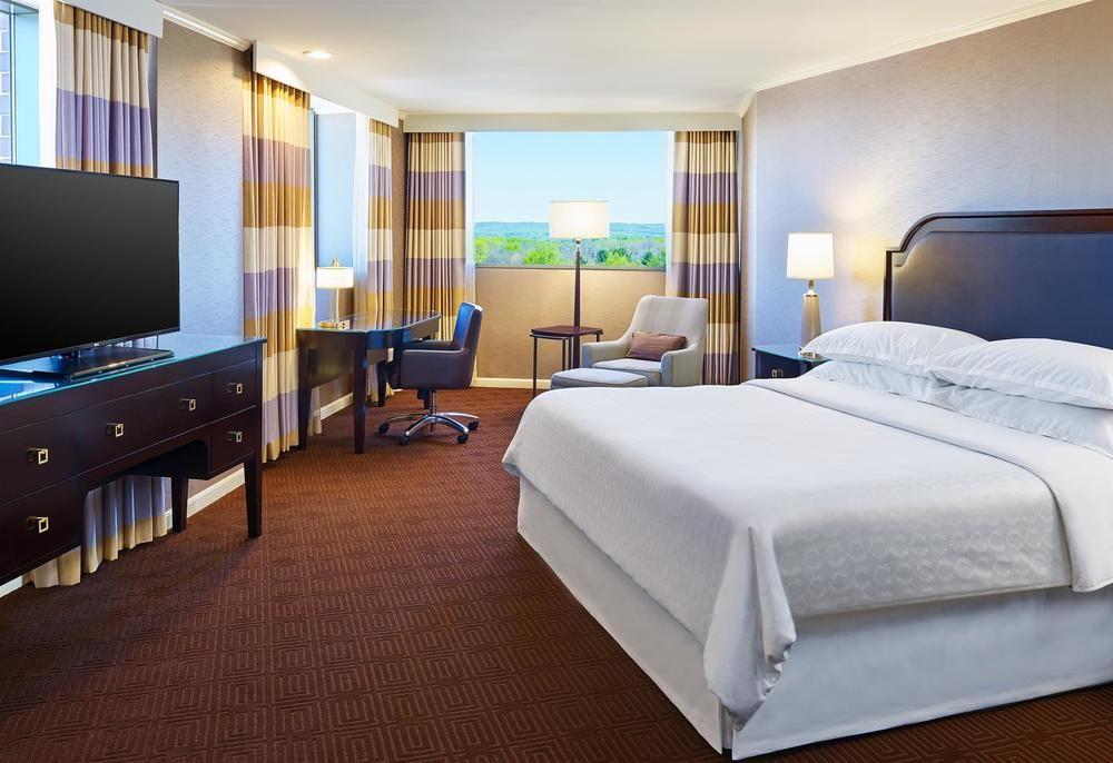 Sheraton Baltimore North Towson Exterior photo